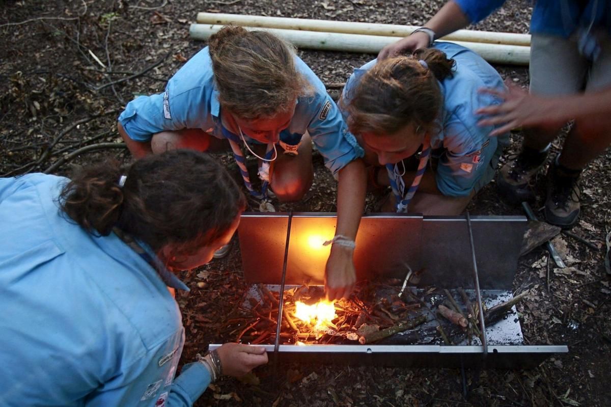Le scoutisme féminin britannique modifie sa politique sur les jeunes transgenres