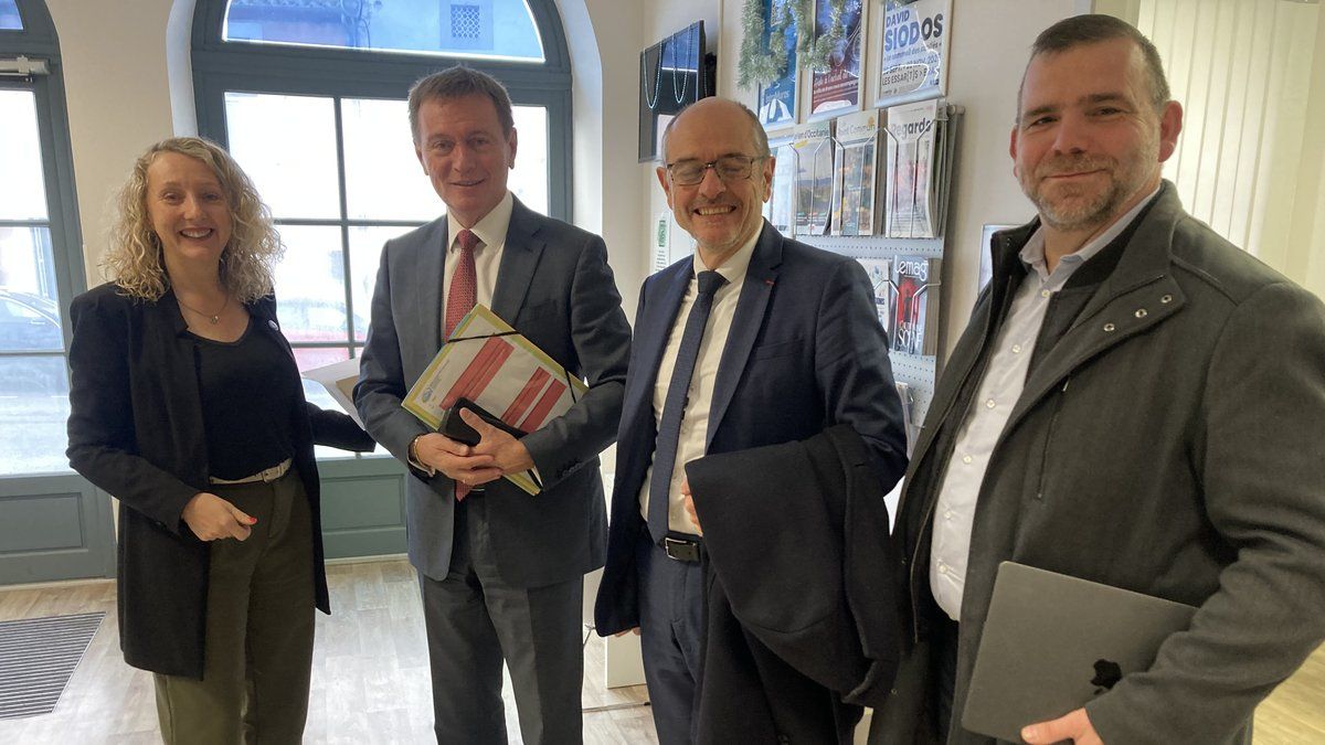 Alain Bucquet, nouveau préfet de l'Aude, en visite à Bram