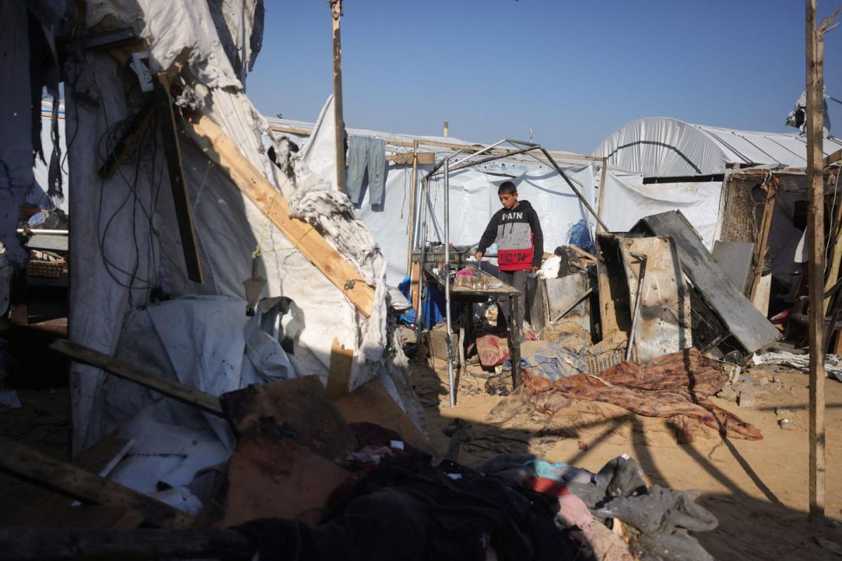 Un raid israélien sur un camp de déplacés à Gaza fait cinq victimes tragiques