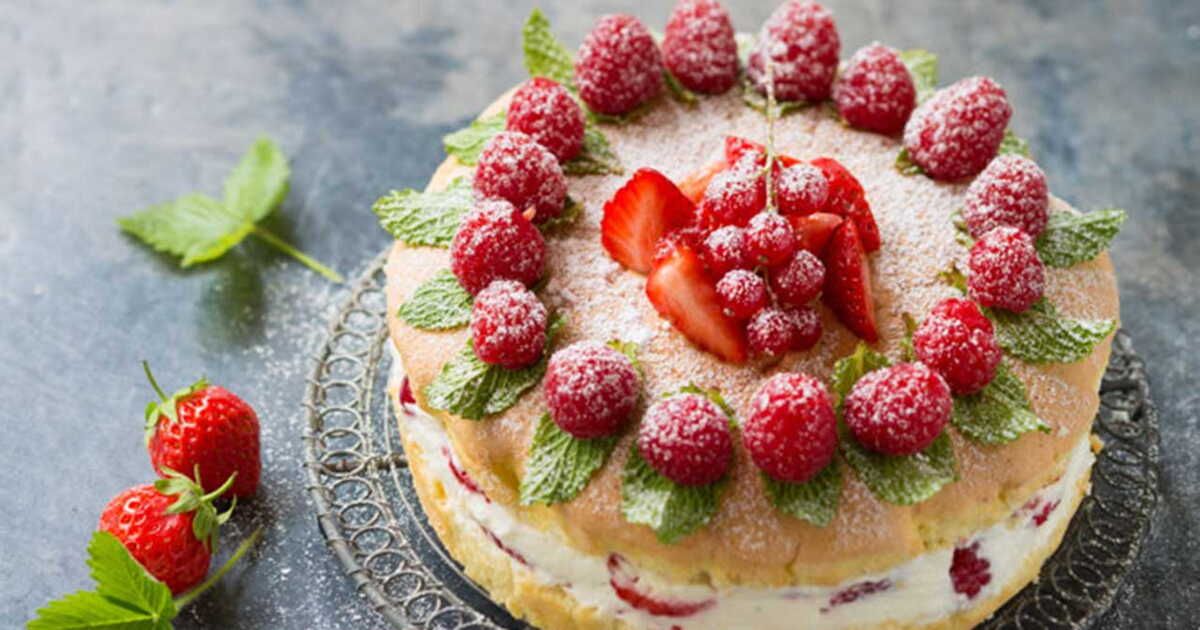 Gâteau aux fruits rouges : l'irrésistible douceur de l'été