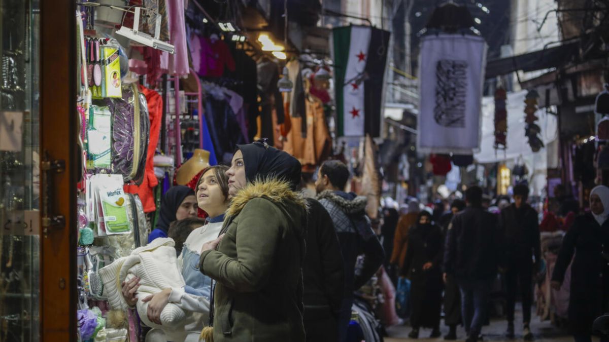 L'économie syrienne entre espoir et défis un an après la chute de Bachar el-Assad