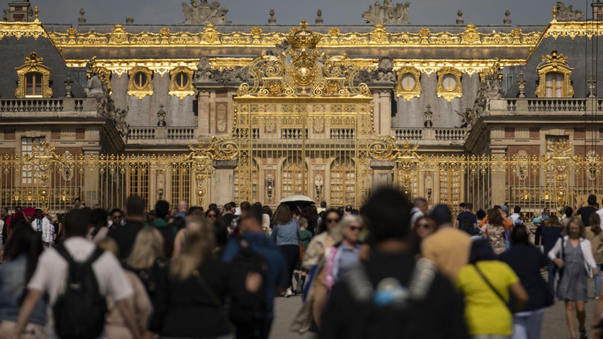 Augmentation des tarifs au Château de Versailles : les non-Européens à la fête !