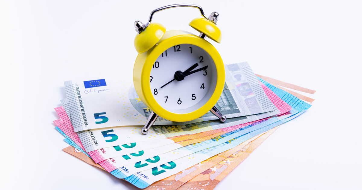 Retrouver un compte bancaire oublié : guide pratique et astuces