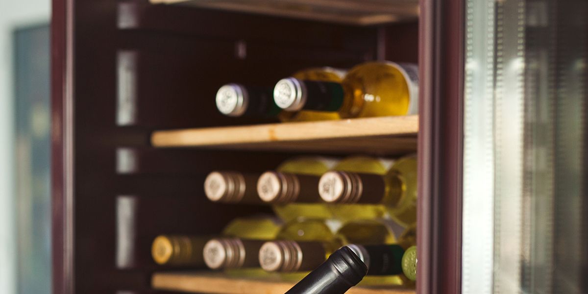 Bruit excessif dans votre cave à vin : débusquez les causes et solutions