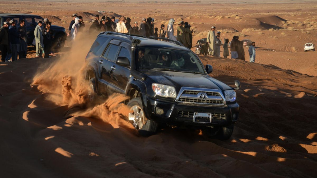 L'adrénaline des dunes : un rendez-vous unique pour les amateurs de 4x4 à Kandahar