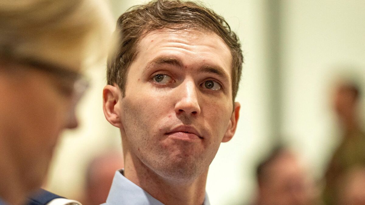 L’accusé du meurtre de Charlie Kirk fait ses premiers pas en justice dans une affaire très médiatisée