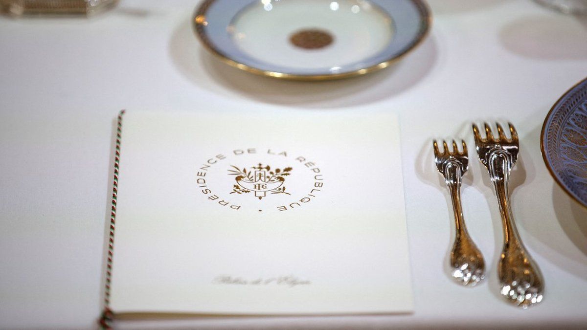 La vaisselle de l'Élysée disparue refait surface, révélations éclatantes sur un vol audacieux