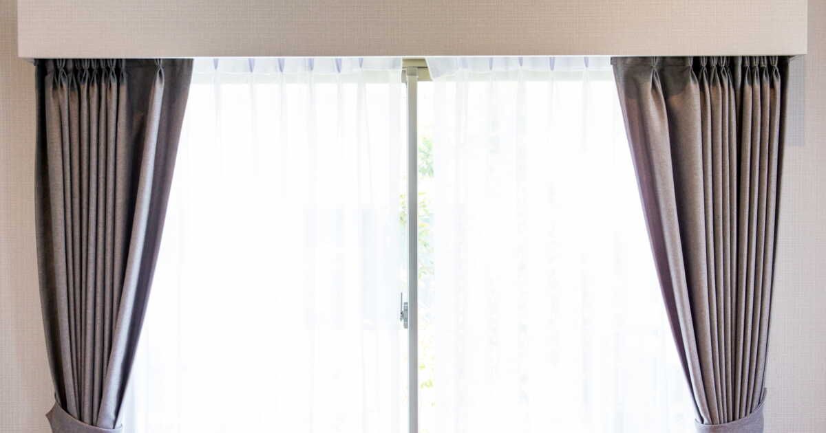 Entre calme et confort : le guide du rideau antibruit