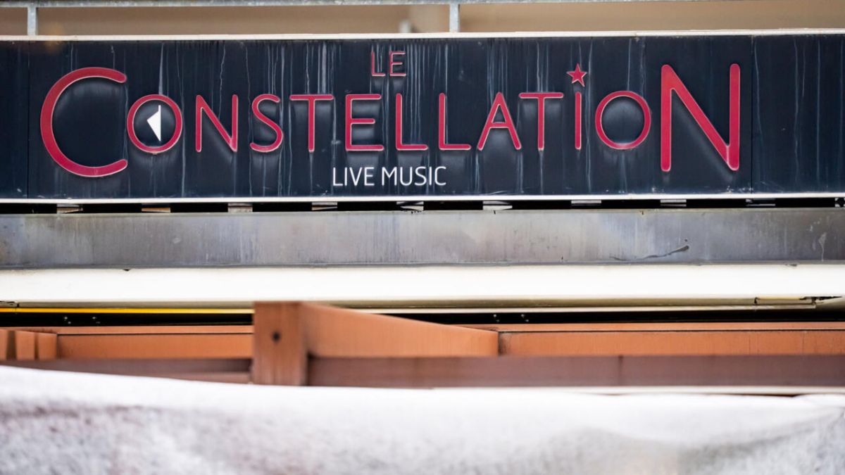 Un drame en station: enquête sur l'incendie mortel d'un bar en Suisse