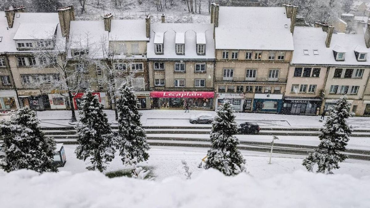 Saint-Lô sous la neige : une rentrée inattendue pour les habitants
