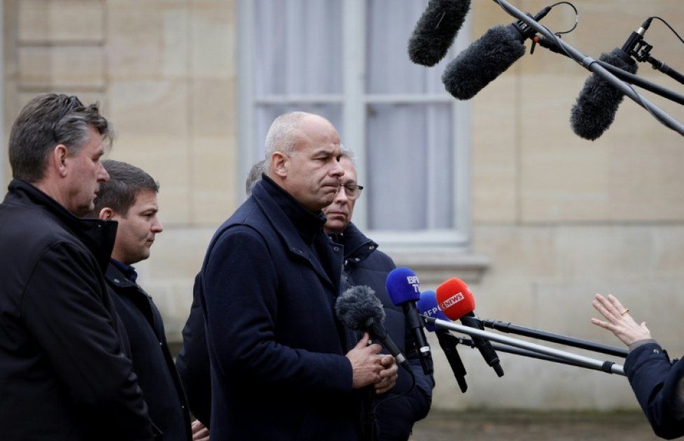 La colère montante des agriculteurs : des consultations sur fond de tensions