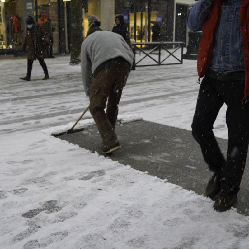 Obligations de déneigement : que dit la loi pour les trottoirs ?