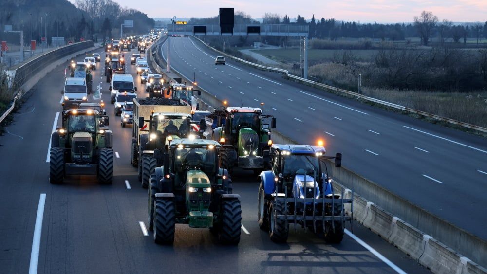 Vaucluse : La circulation des tracteurs suspendue pour éviter les blocages
