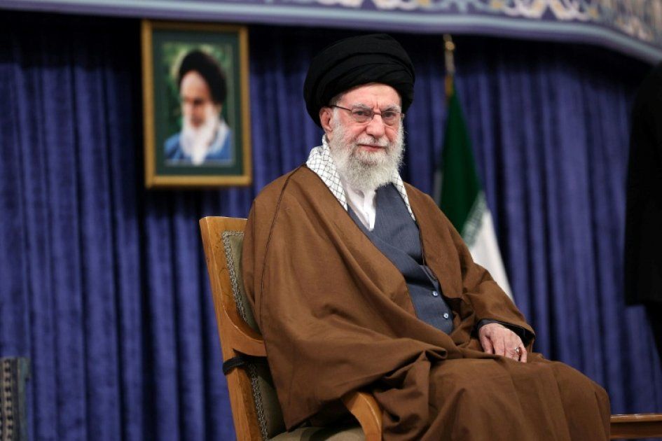 Khamenei refuse de céder face aux manifestations en Iran