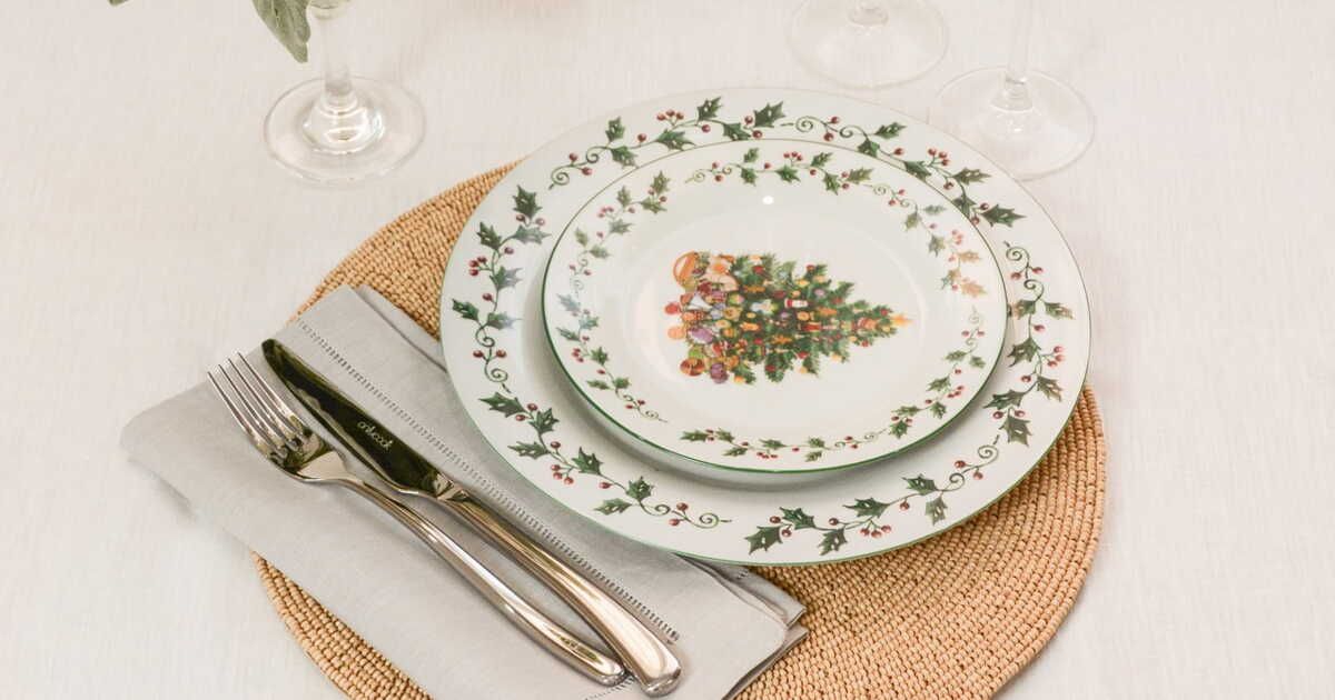 L'art de la serviette : comment le repas influence son emplacement