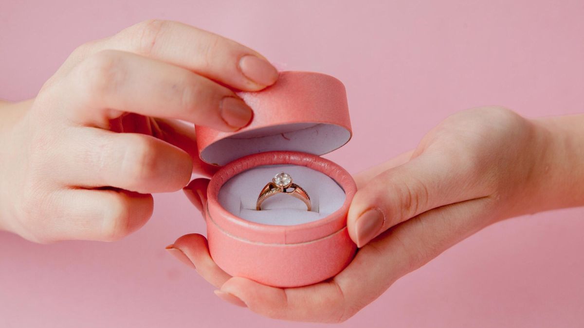 Que faire de la bague de fiançailles après une séparation ?