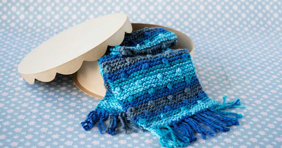 Le tricot à nopes : l'écharpe tendance de l'hiver