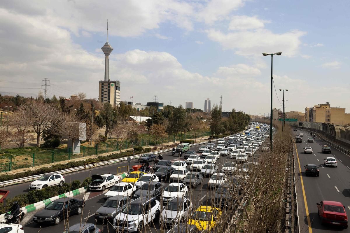 Téhéran terrifiée : les habitants sous l'ombre des frappes aériennes