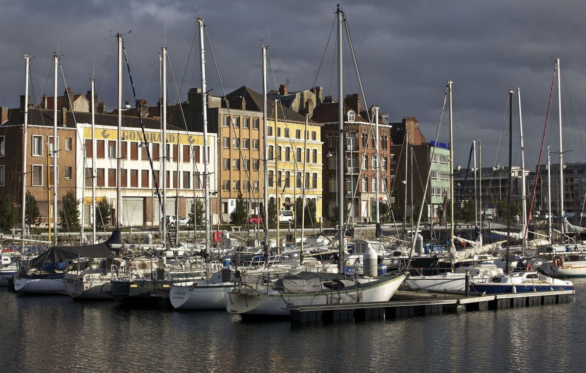 Le Rassemblement national renonce à son candidat à Dunkerque face à l’Action française