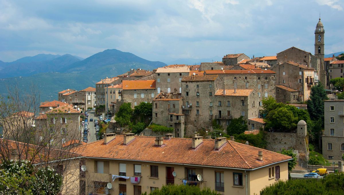 Sartène en ébullition : quatre listes se préparent pour les municipales de 2026