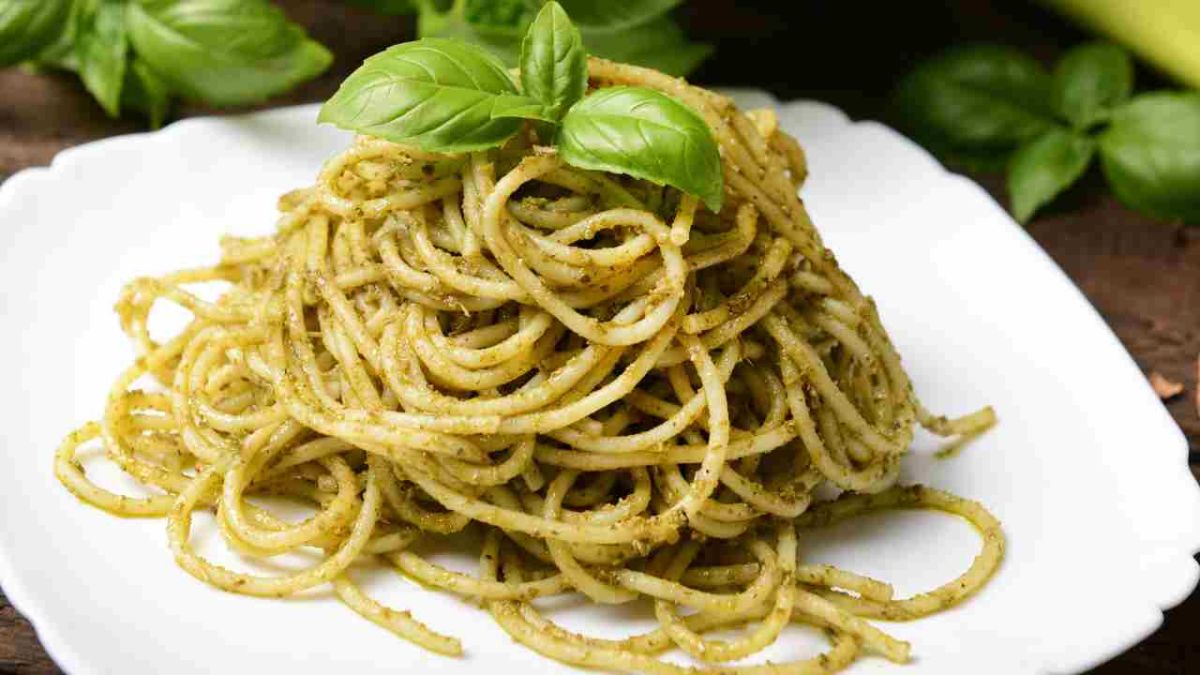Un délice sicilien : spaghetti à l'agghia pistata prêts en 5 minutes