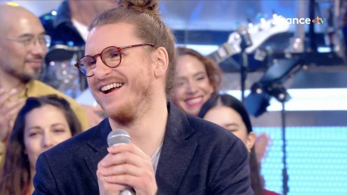 Maxime, le maestro émotionnel de N'oubliez pas les paroles, atteint une nouvelle victoire