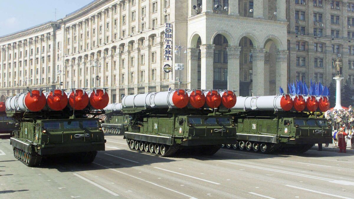 Les drones ukrainiens neutralisent un système S-300V russe à 120 millions de dollars
