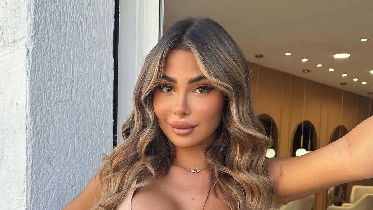 Maeva Ghennam face à la police de Dubaï après avoir filmé des missiles