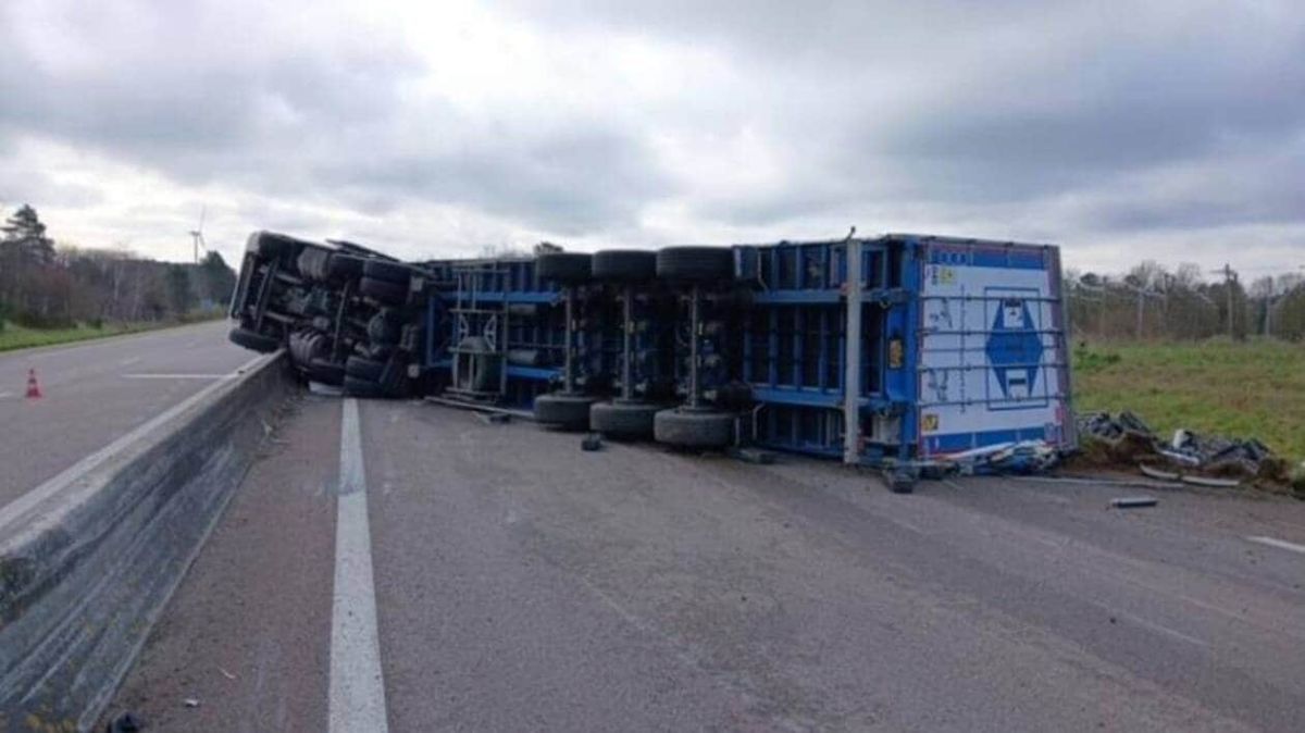 Un camion bloque l’A28 dans la Sarthe, circulation interrompue