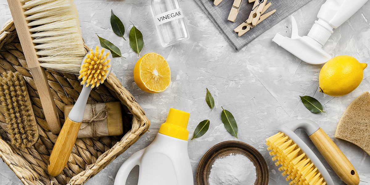 Des produits ménagers maison avec 10 ingrédients économiques et écologiques