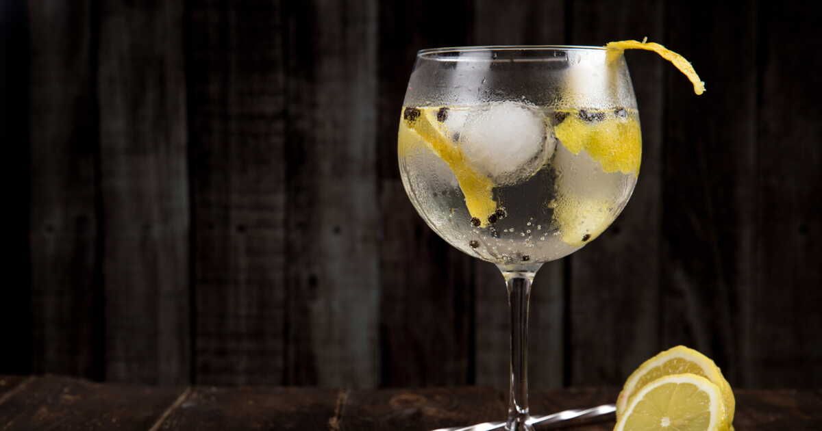 Cyril Lignac dévoile ses cocktails rafraîchissants à savourer cet été