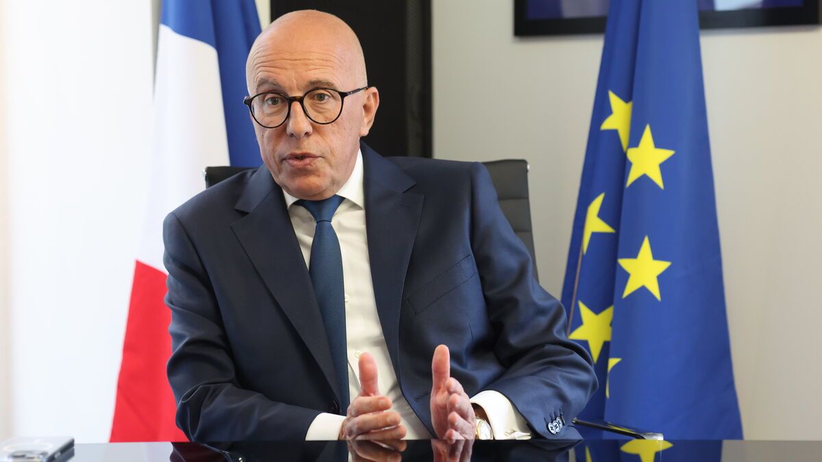 Éric Ciotti attire des policiers de Saint-Denis face au désarmement municipal