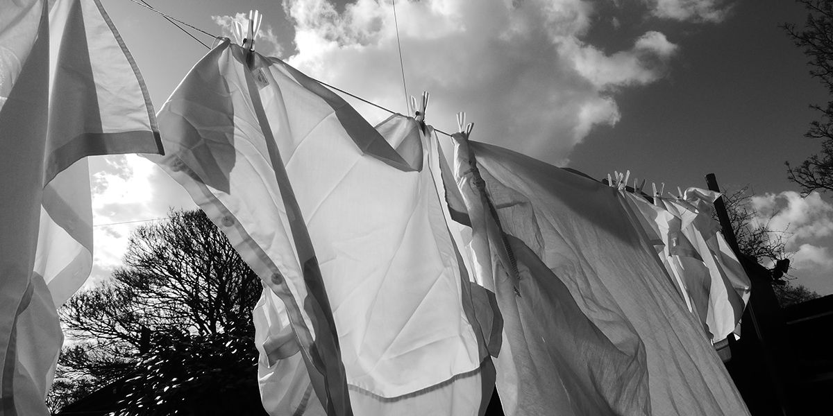 La lune, une alliée pour un linge éclatant ?