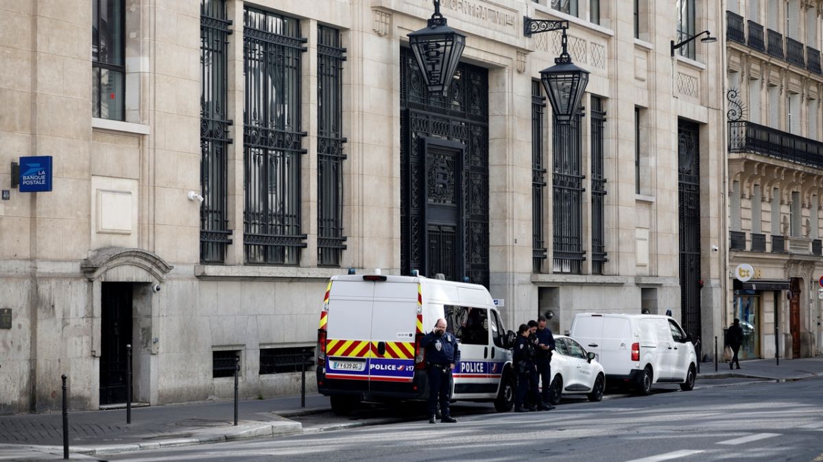 Un attentat évité à Paris : des arrestations liées à la Bank of America