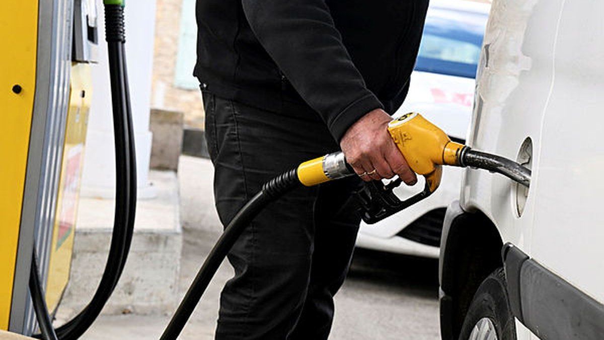 Des automobilistes en détresse après un plein dans une station-service Carrefour