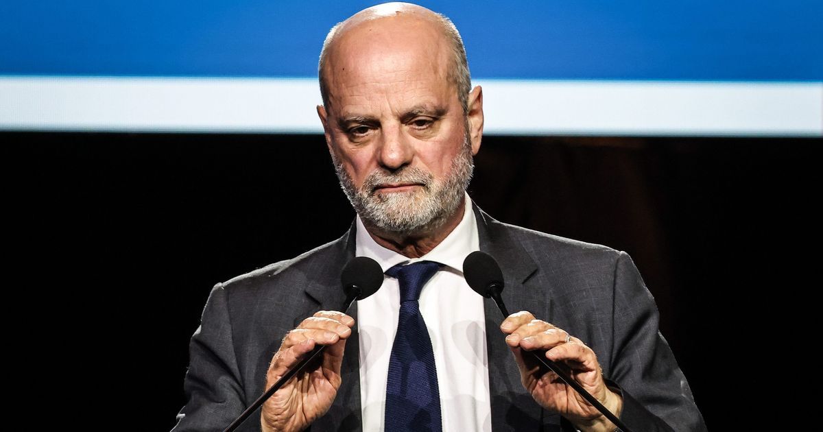 Jean-Michel Blanquer critique les écoles immersives : un débat enflammé en Corse