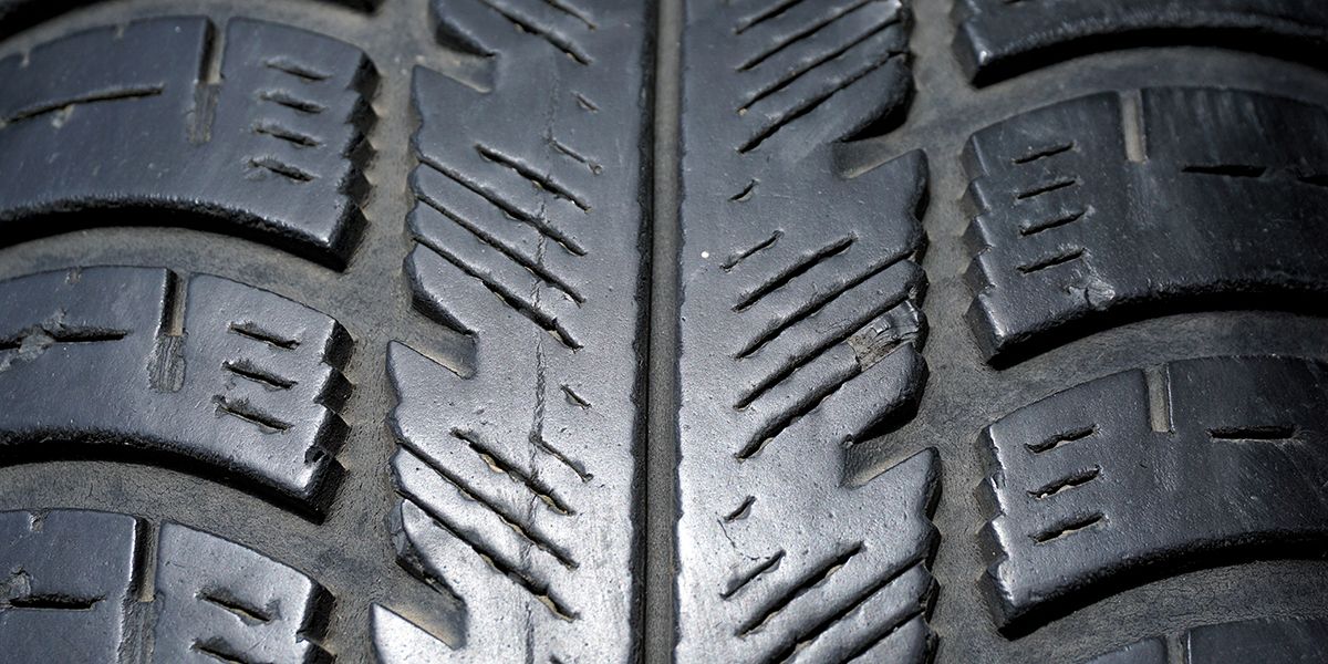Comment vérifier l'usure de ses pneus pour savoir s'il faut les changer ?