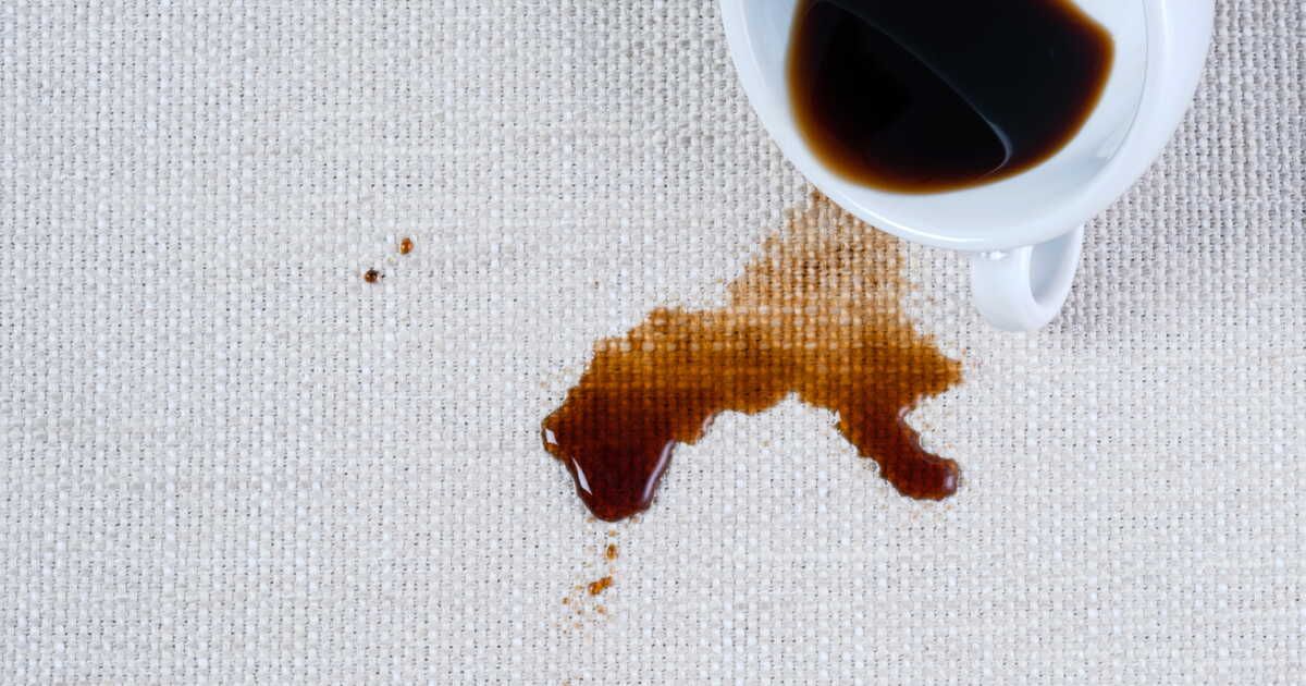 L'astuce étonnante de Souad Romero pour un canapé impeccablement propre