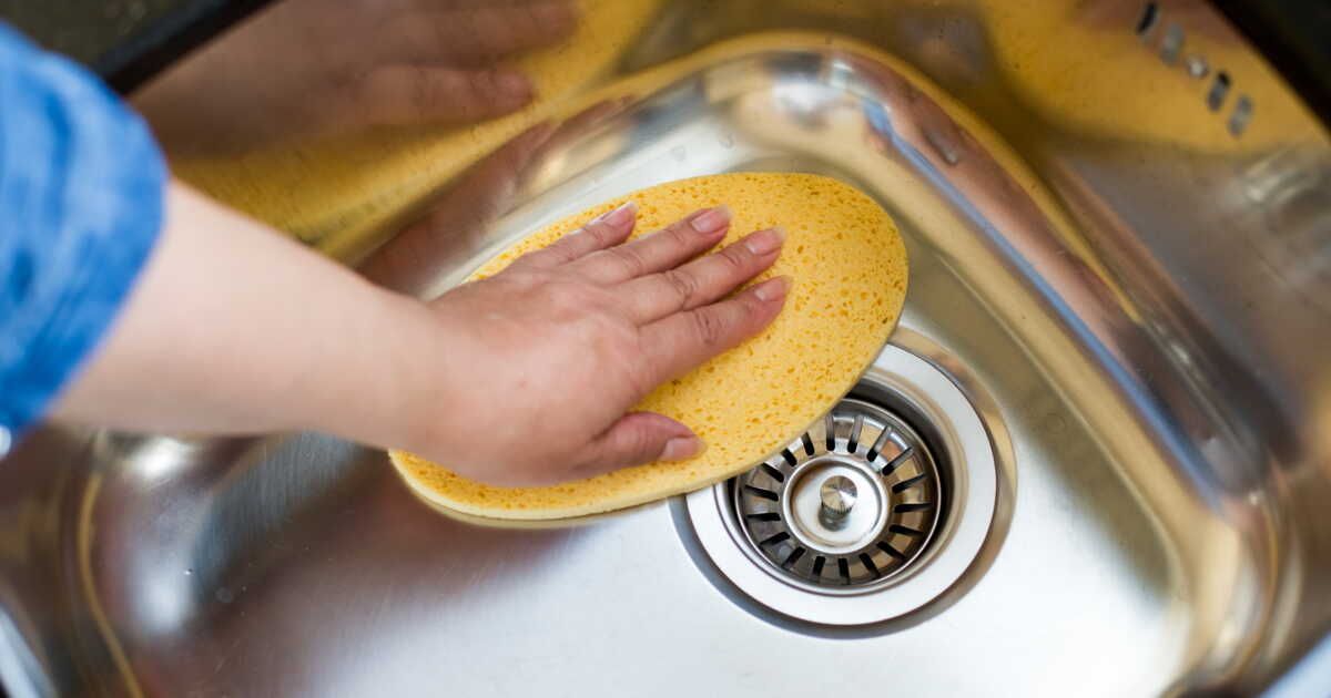 Comment nettoyer efficacement le siphon de votre évier