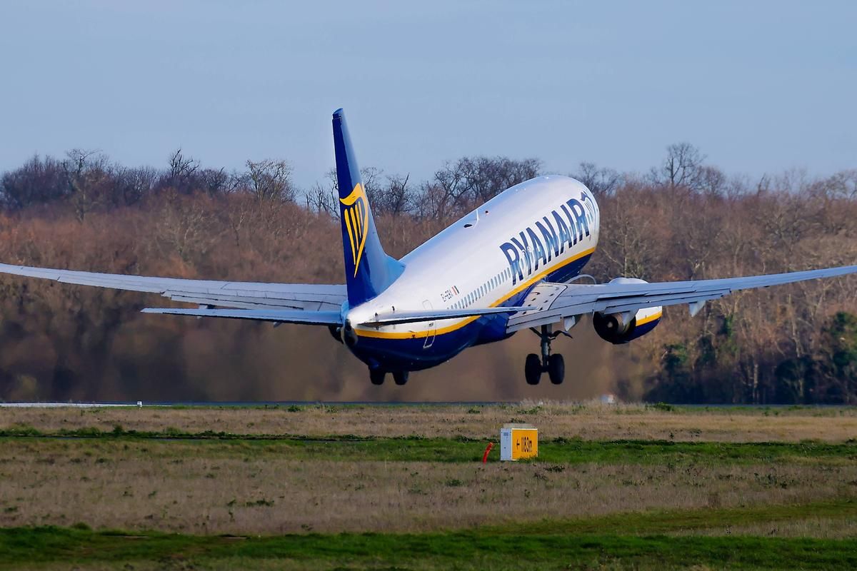 Pénurie de kérosène : l'ombre d'avions cloués au sol plane sur l'Europe