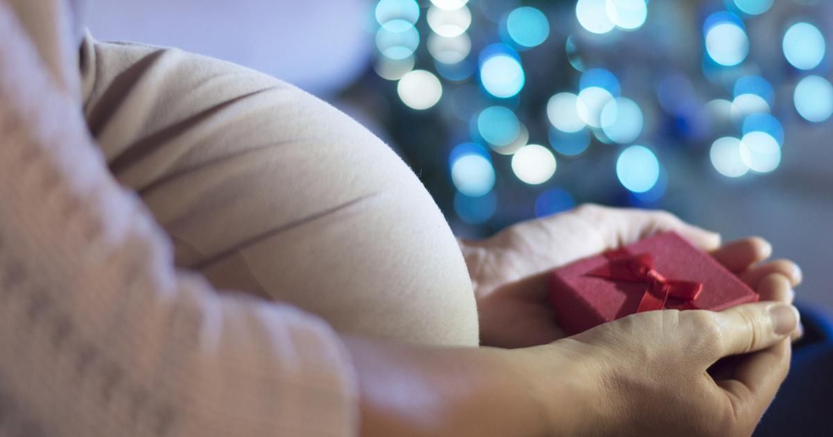 Noël et grossesse : les aliments à éviter pour les futures mamans