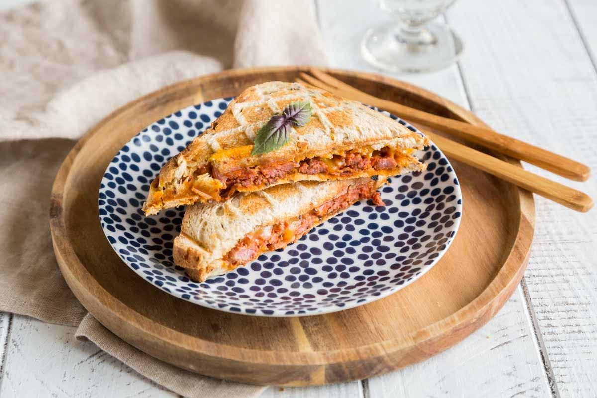 découvrez le croque à la viande hachée inspiré de l'australie