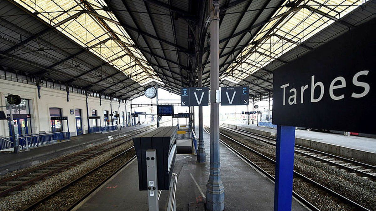 Des voyageurs coincés entre Bordeaux et Tarbes : une odyssée ferroviaire imprévue