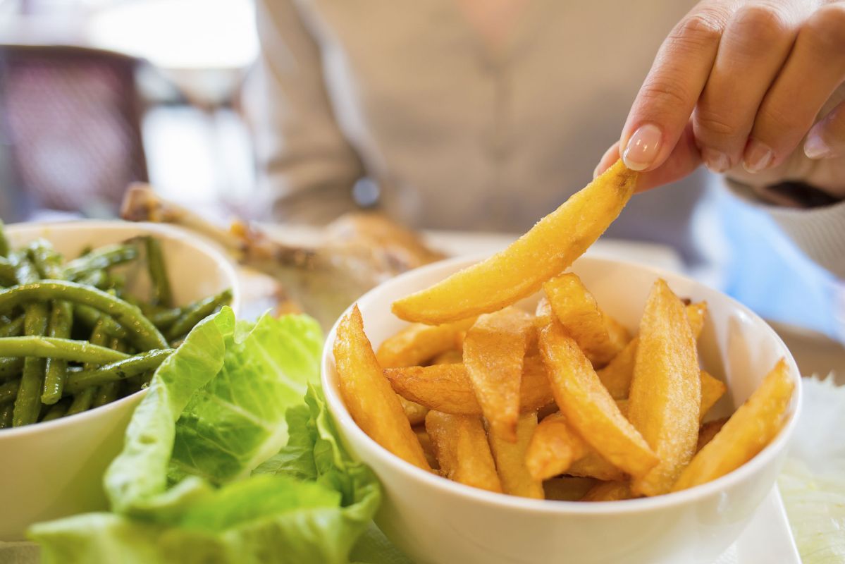 Manger trop cuit : les dangers d'une alimentation précipitée