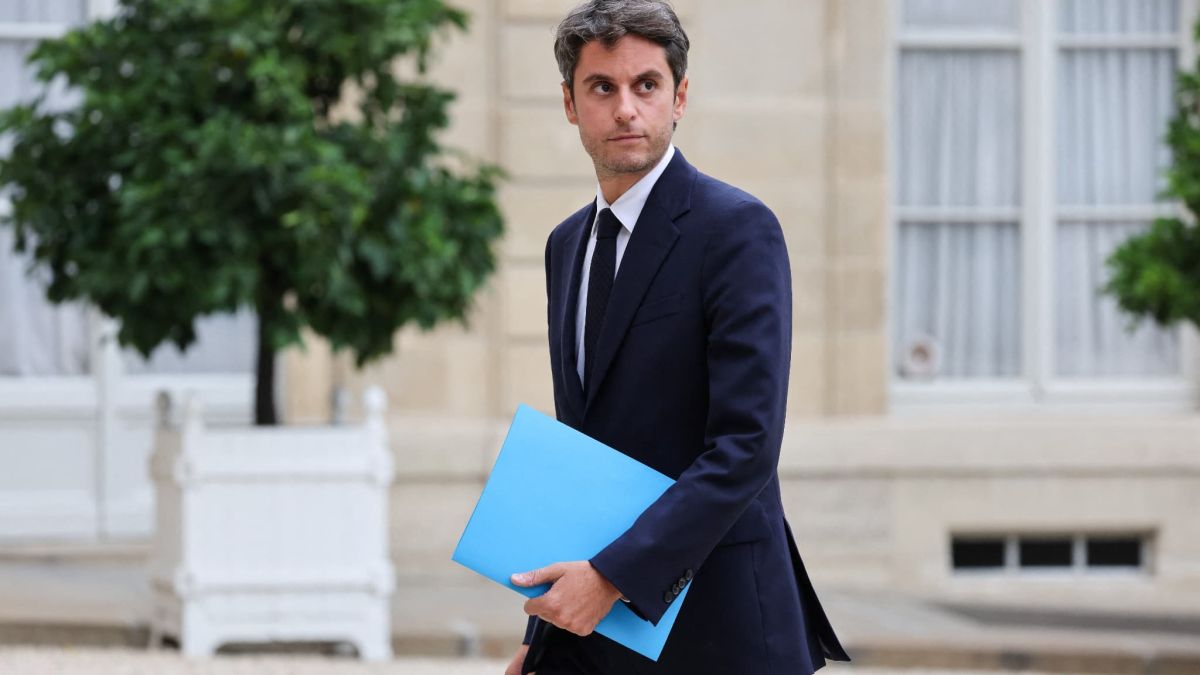 Gabriel Attal face à Édouard Philippe et Bruno Retailleau : l'union des droites pour 2027 ?