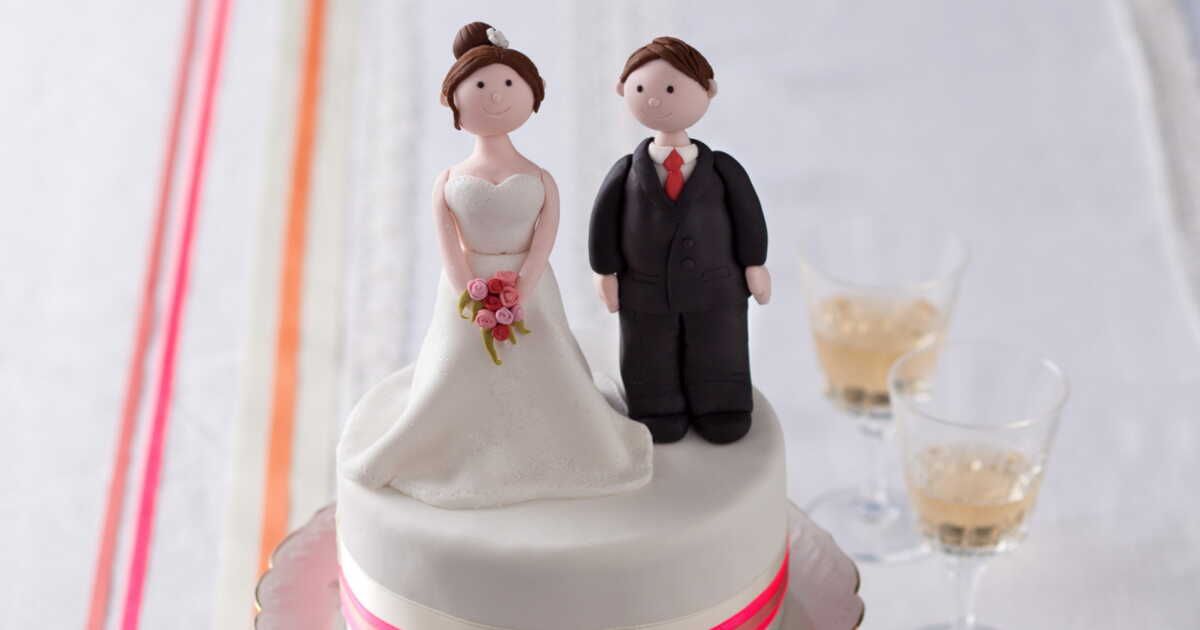 Une mariée en pâte à sucre : l'art de la création gourmande