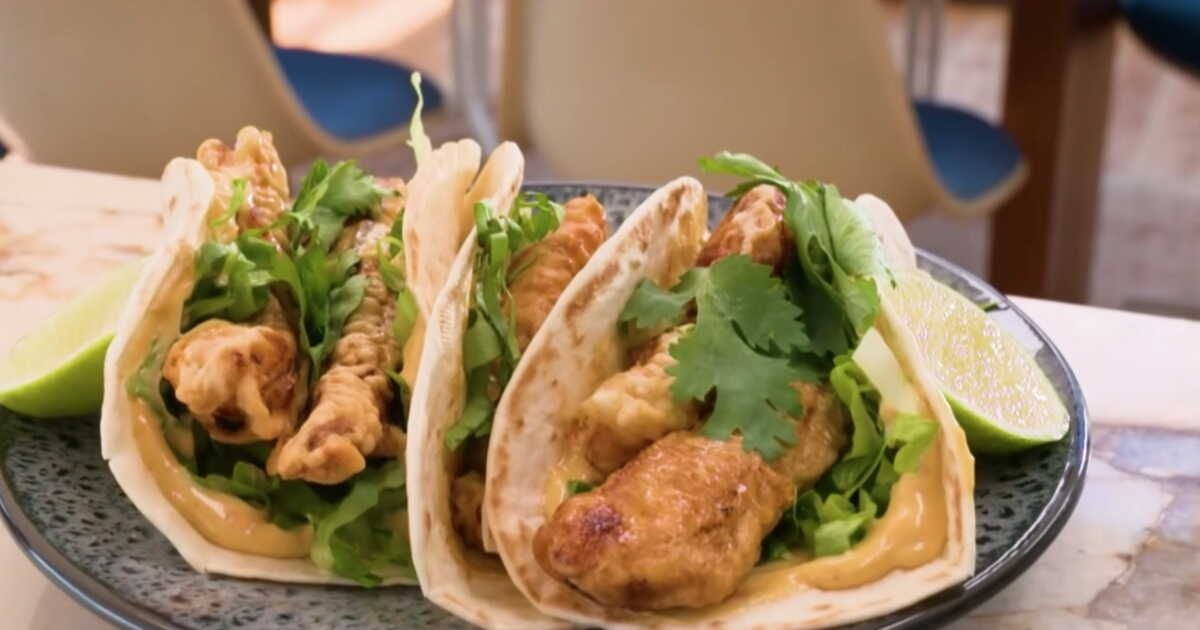 Des tacos de poulet à la coréenne de Cyril Lignac : une expérience culinaire à ne pas manquer