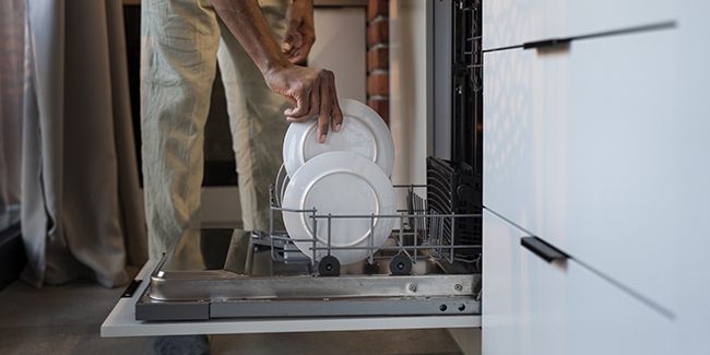 Entretenez votre lave-vaisselle avec ces 10 astuces infaillibles