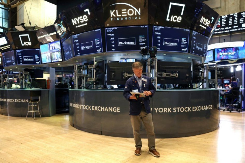Wall Street chute sous le poids de la hausse des intérêts