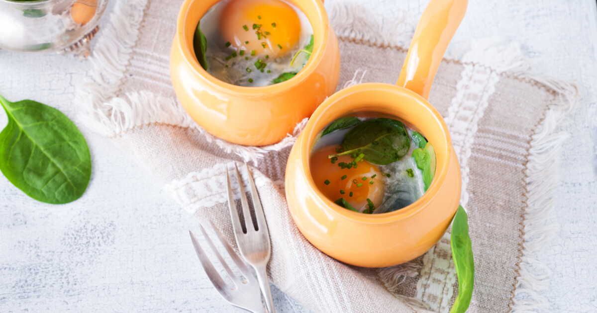 Découvrez l'astuce infaillible pour un œuf cocotte parfaitement coulant